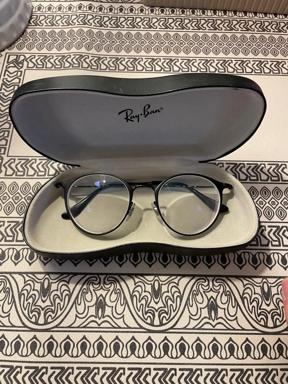 Ray-Ban Black Round Metal Glasses frame